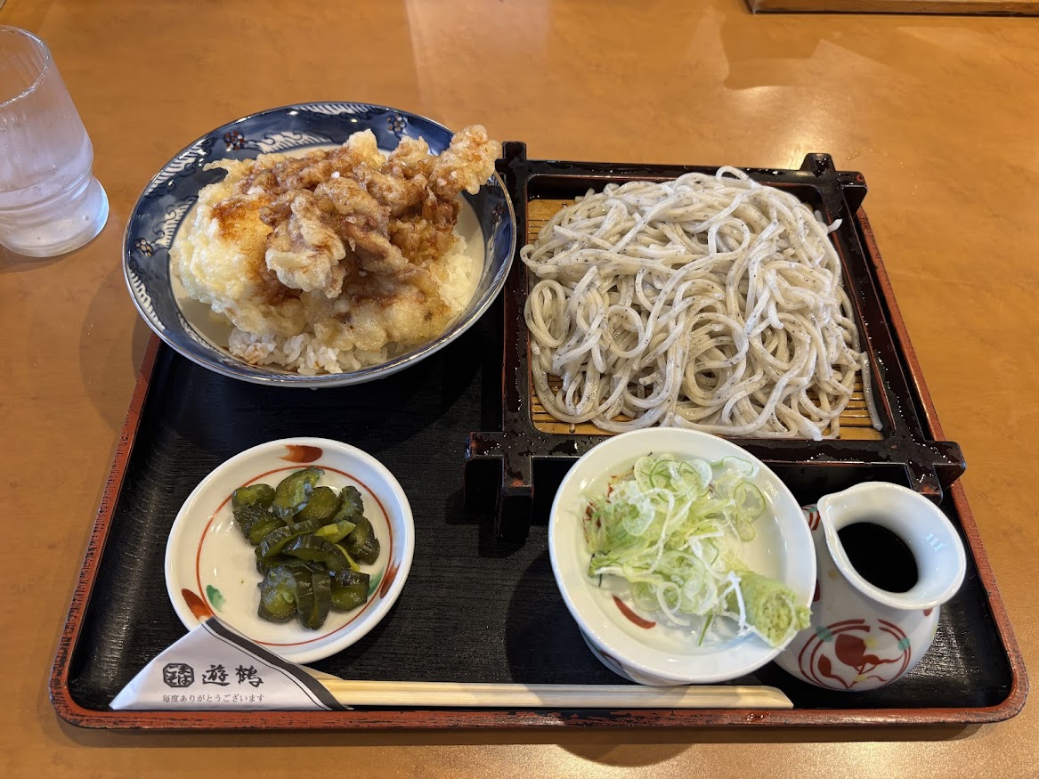 ごまそば遊鶴北38条店でもりそばと鶏親子天丼セット
