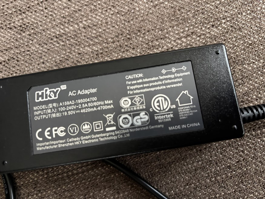 HPの電源アダプタにかみ傷があって使おうと思ったらバチバチいってたので破棄（A159A2-195004700）【互換アダプタっぽい？】