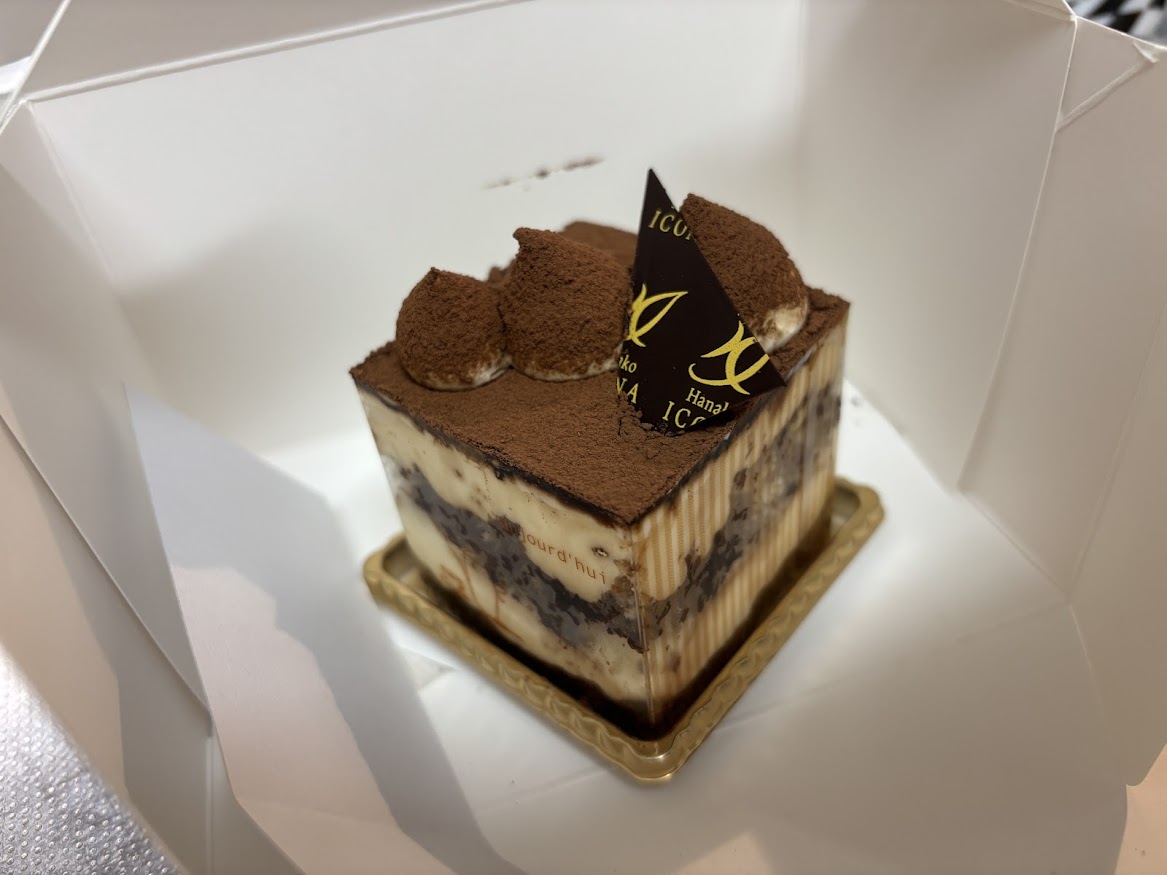 菓子屋イコナ（いこな）のティラミスケーキ