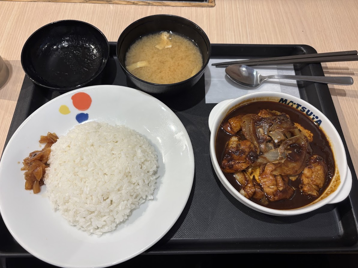 松屋 練馬店でネオカシミールごろごろチキンカレー（ライス並）（ネオカシミールカレー）