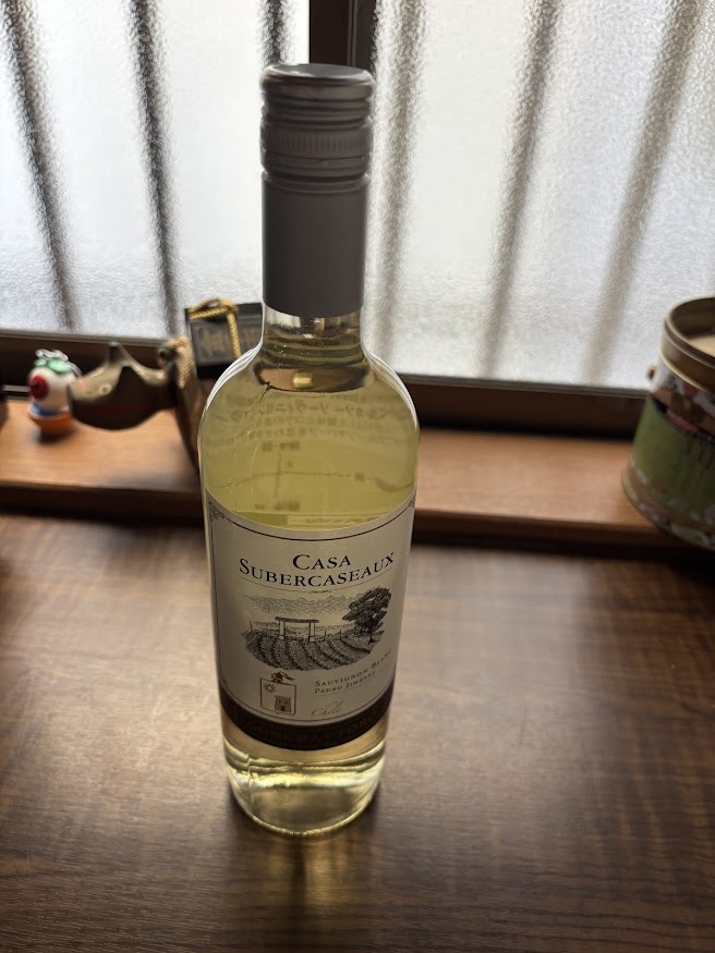 チリの白ワイン「Casa Subercaseaux Sauvignon Blanc & Pedro Jimenez（カーサ・スベルカソー ソーヴィニヨン・ブラン ＆ ペドロ・ヒメネス）」
