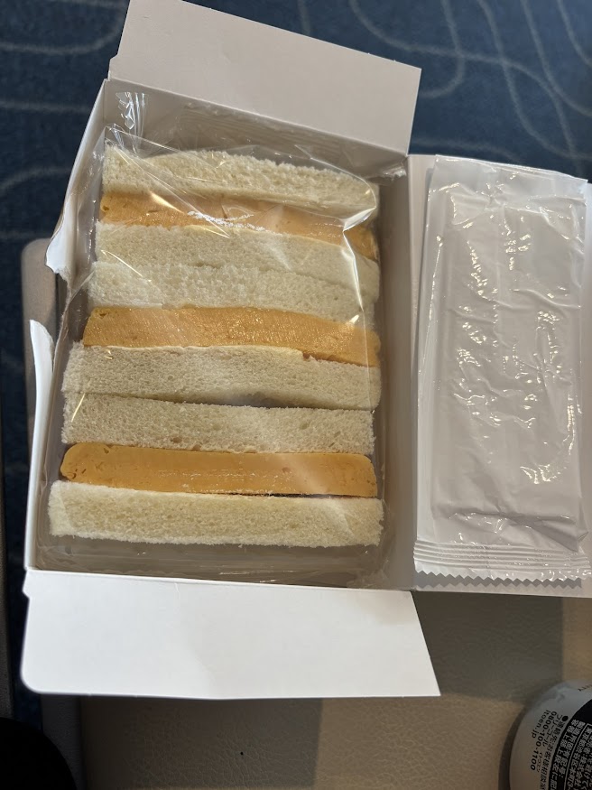 羽田空港第1ターミナル PIER 7で買った「つきじ丸武 玉子焼サンド」