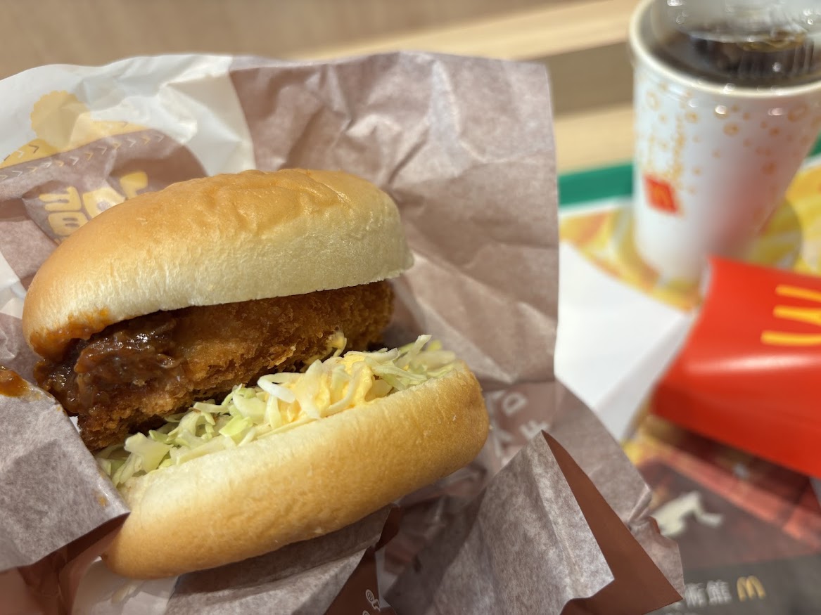 マクドナルド 志村三丁目店で期間限定(新)のコク旨ビーフデミグラコロ バーガーのセット(2025)