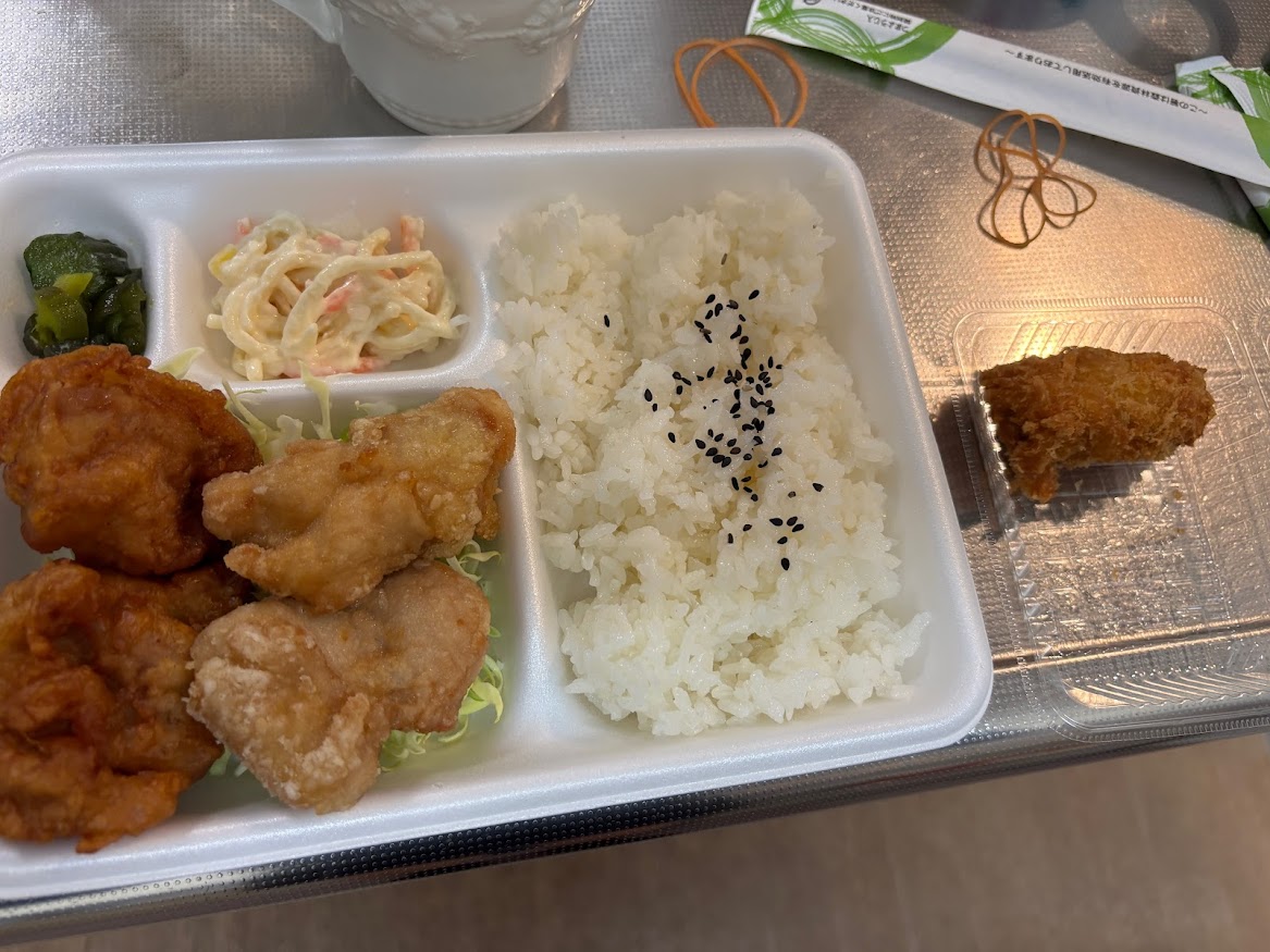 アゲラー本舗からあげ屋 小平茜屋橋店で買ってきた唐揚弁当【L】と冬季限定！広島産カキフライ！1個