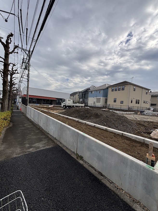 JA東京むさし農業協同組合小金井支店 小金井北出張所があった場所が更地と何か飲食店みたいな建物が（ダイエー小金井店向かい）