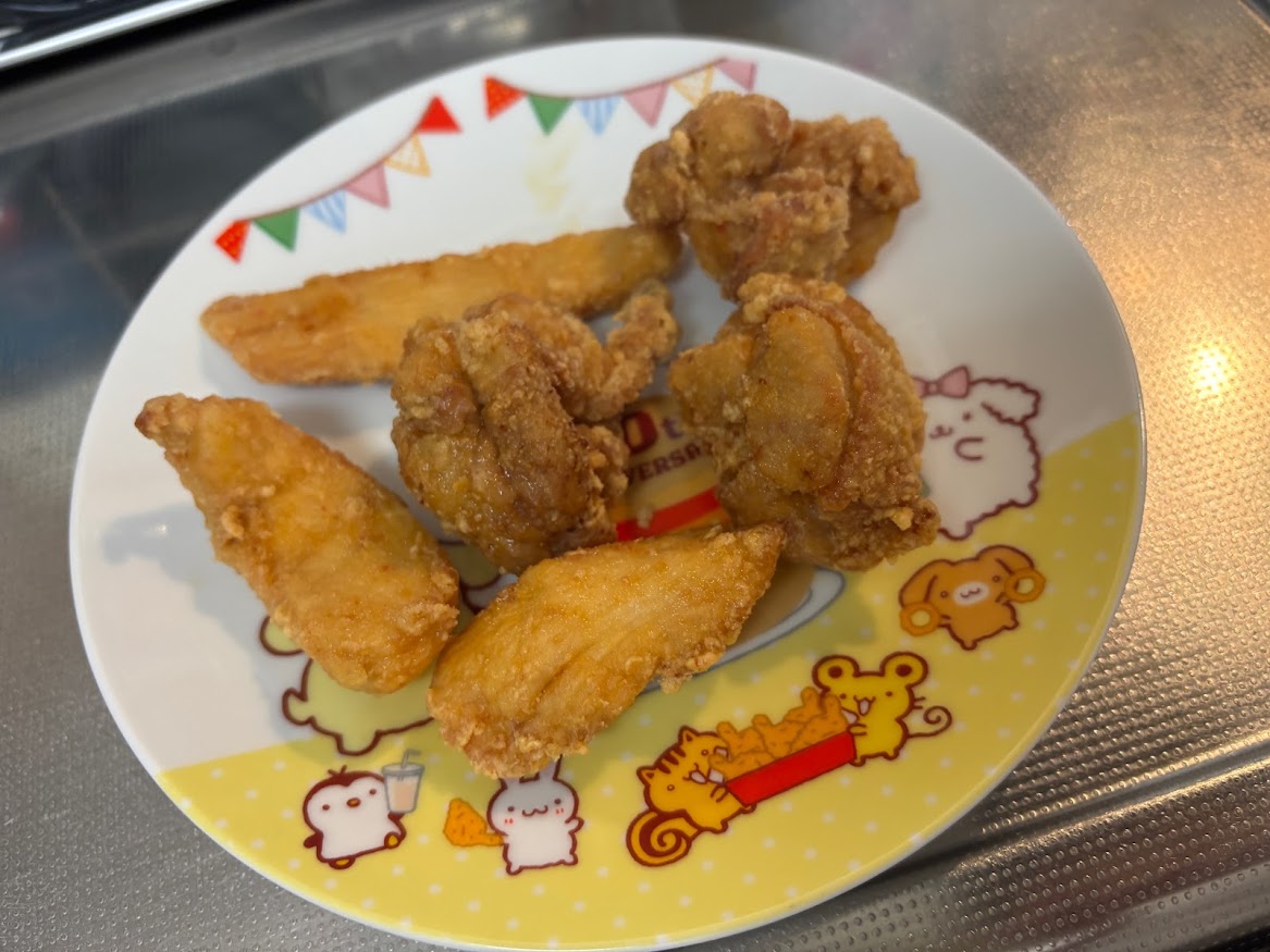 大分唐揚げ専門店 とりあん 小平店で持ち帰りのワンコイン(500円税込)鶏唐揚げ（もも肉3個(元祖醤油タレ) 、むね肉3個(元祖醤油タレ)）