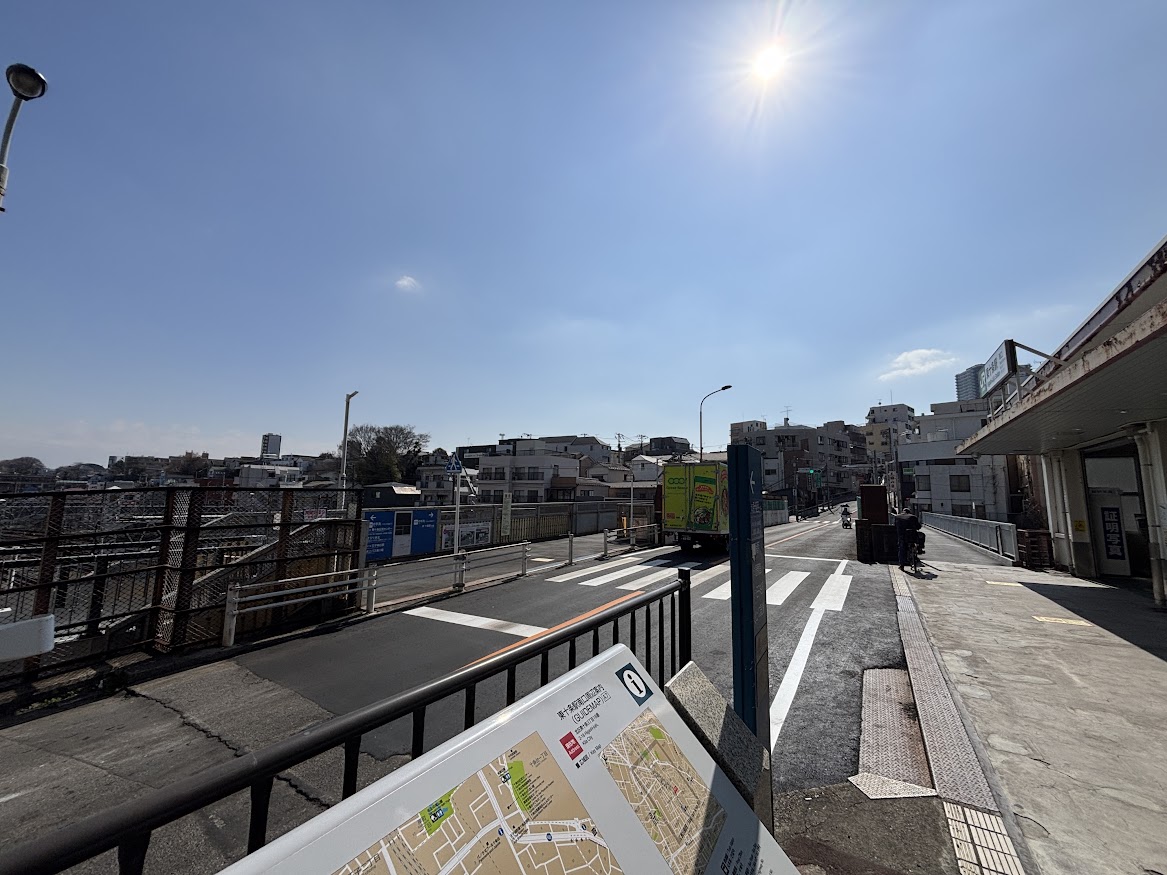 JR京浜東北線 東十条駅南口前