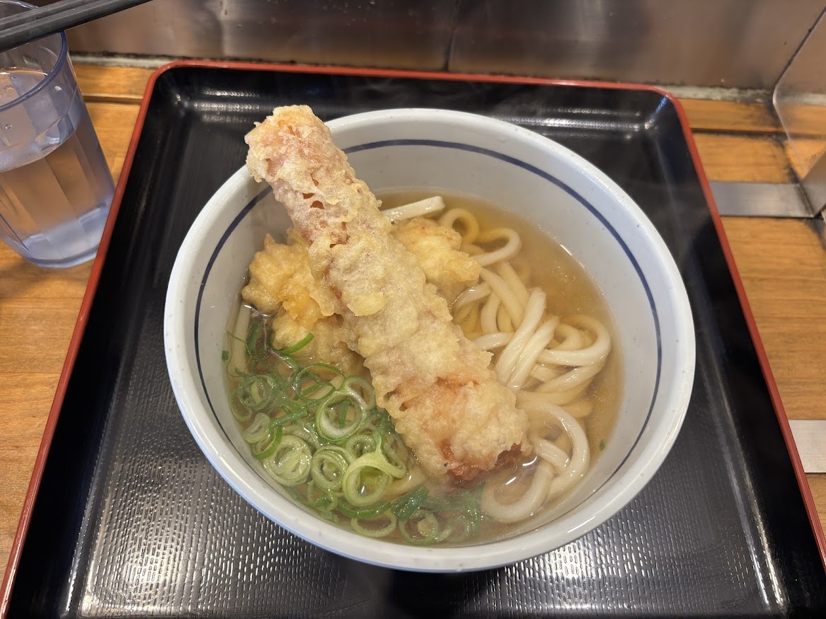 おにやんま 人形町店で温「並盛」とり天＆ちくわ天うどん
