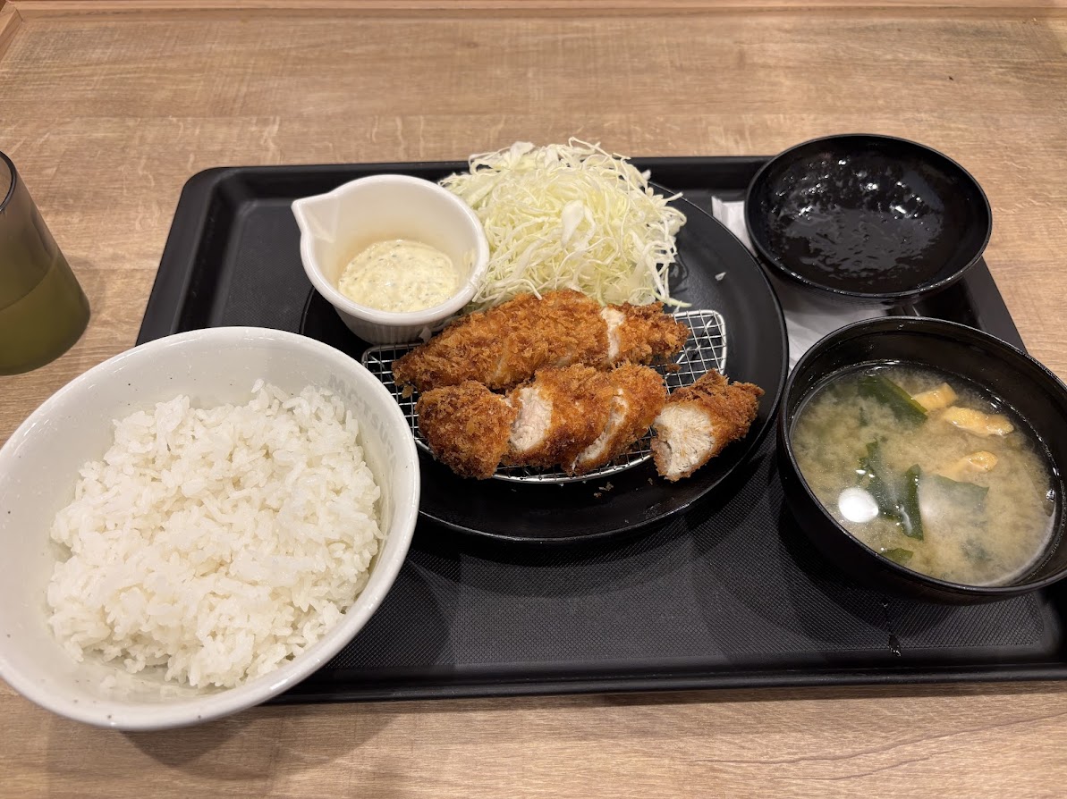 松屋 茅場町店（松のや併設）でXクーポンささみかつ定食（鶏ささみかつ2本）