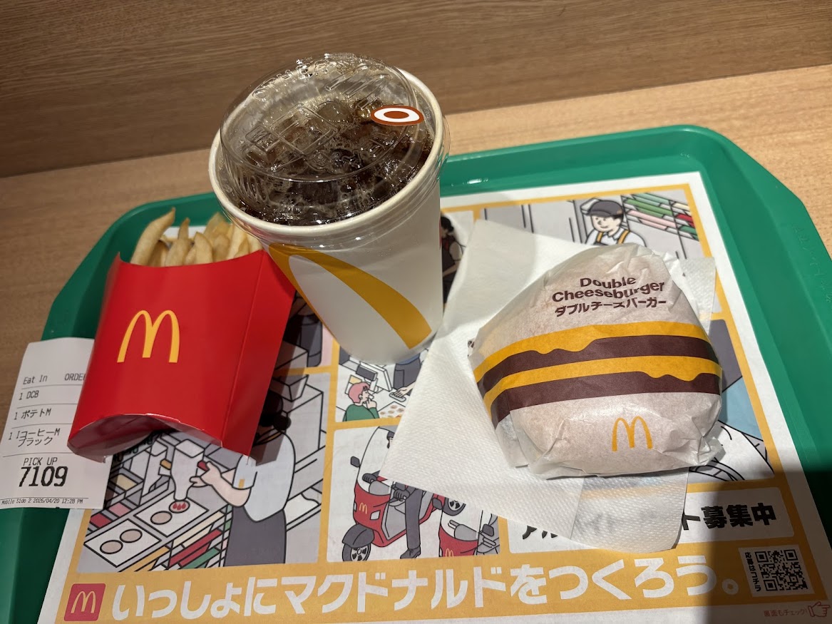 マクドナルド新橋日比谷口店でひるまック ダブルチーズバーガー セット【640円→670円とまた値上げ】