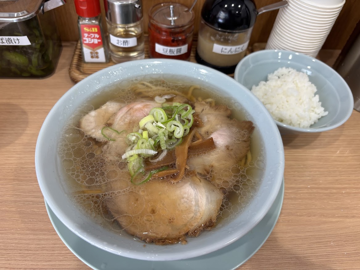 中華そば いたばし製麺で中華そば（とサービスのライス（小））【いわゆる「ちゃん系ラーメン」】