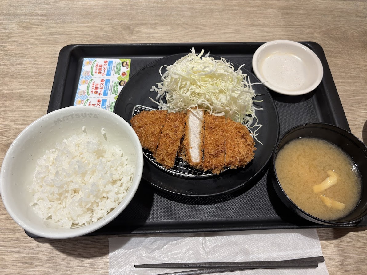 松屋 明大前店（松のや・マイカリー食堂併設）で"大麦豚"ロースかつ定食クーポン割引（ライス並）