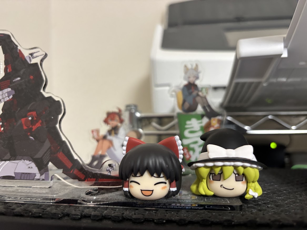 【100円ショップのゆっくり（東方）グッズ】東方Project ゆっくりインテリアミニフィギュア 霊夢と魔理沙【Seria（セリア） トライアル西友花小金井店】