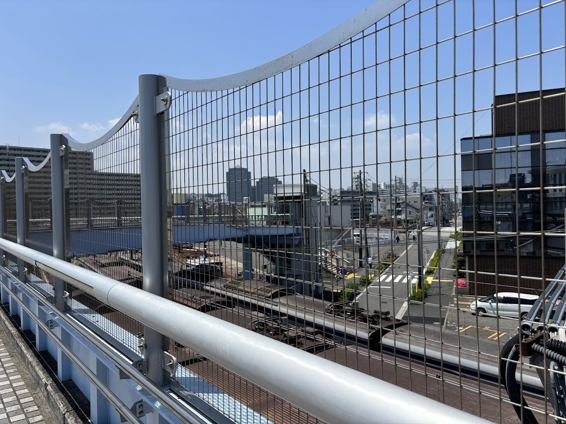 相鉄本線 西横浜駅西口方面