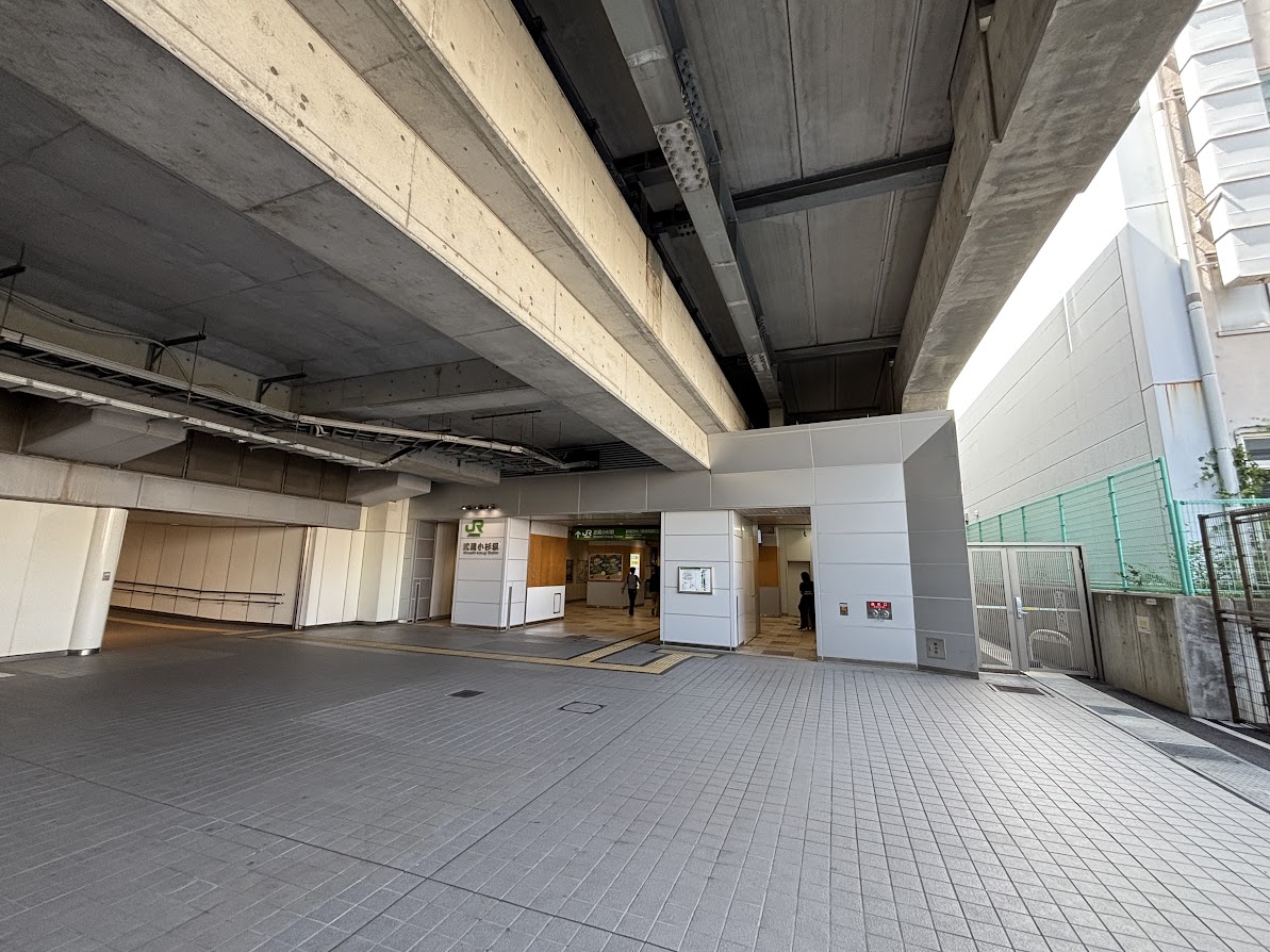 横須賀線・湘南新宿ライン 武蔵小杉駅 新南改札（横須賀線口）