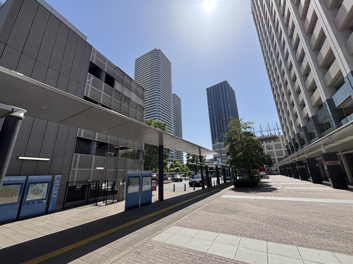 横須賀線・湘南新宿ライン 武蔵小杉駅 新南改札（横須賀線口）前