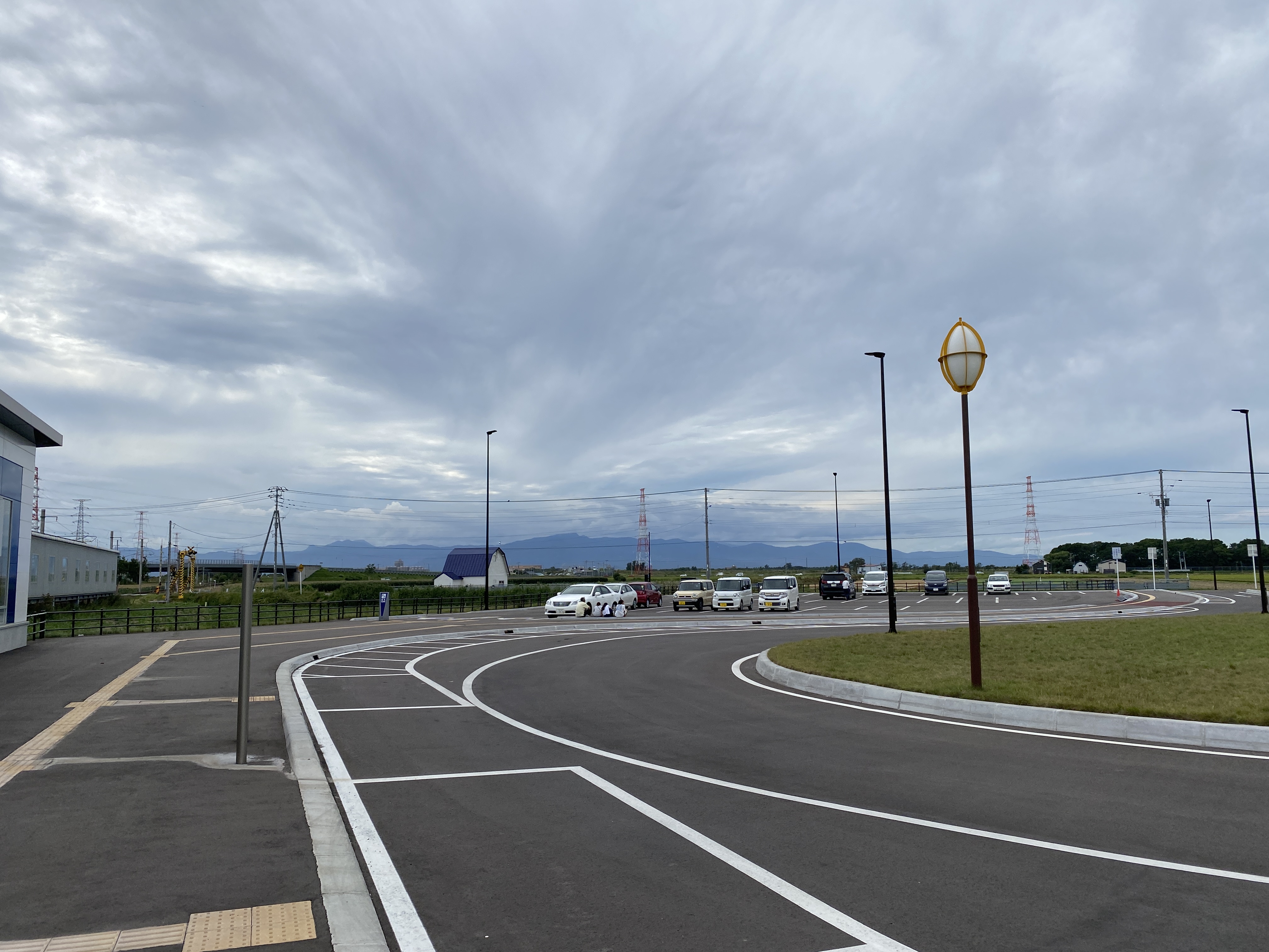 ロイズタウン駅前