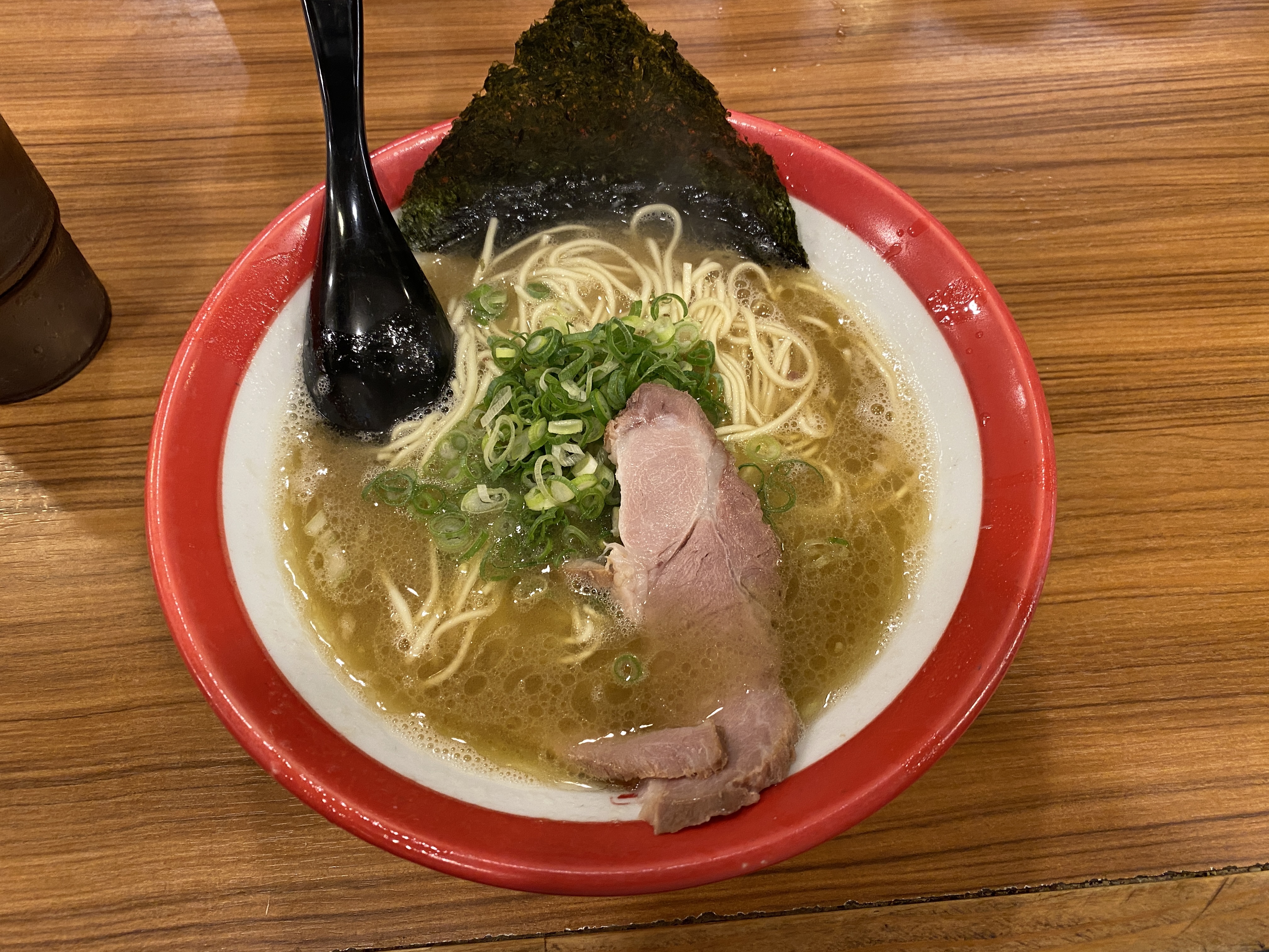 極上豚骨醤油らーめん（細麺）