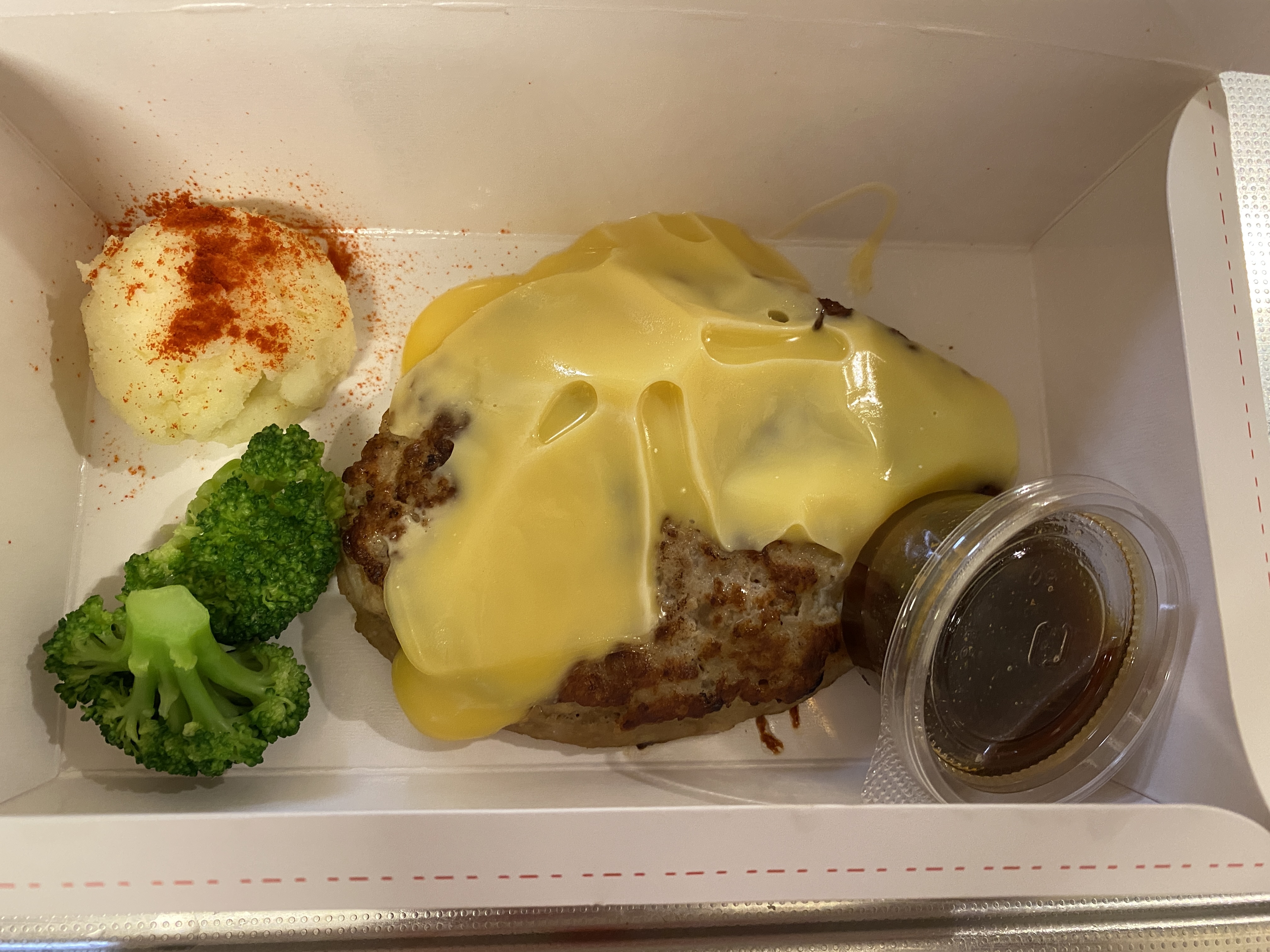 びっくりドンキー小平大沼店のテイクアウトのチーズハンバーグ 150g