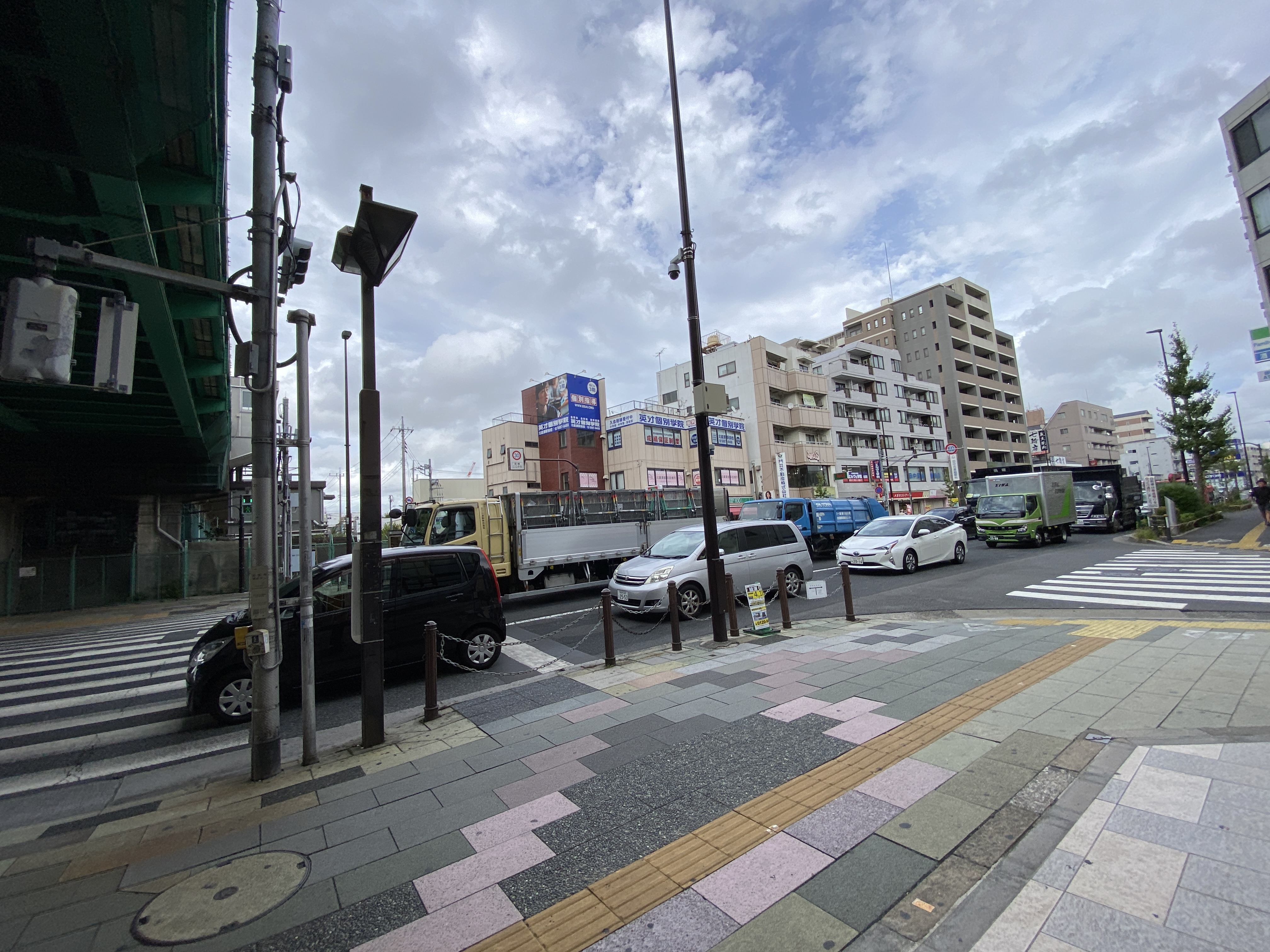北綾瀬駅前