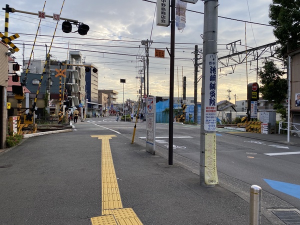 中野島駅踏切