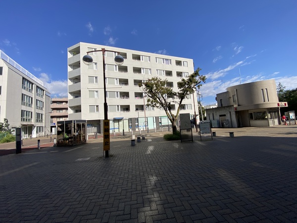 喜多見駅北口