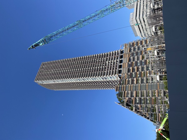 としまエコミューゼタウン（ブリリアタワー池袋）【豊島区役所】とその東の市街地再開発事業（南池袋二丁目C地区）