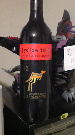 オーストラリアの赤ワイン yellow tail Cabernet Sauvignon（イエローテイル・カベルネ・ソーヴィニヨン）
