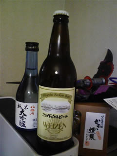 三次ベッケンビールビール「ヴァイツェン（WEIZEN）」と日本酒「八幡川　純米大吟醸」