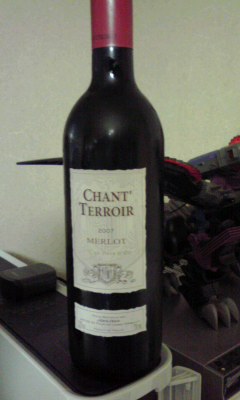フランスの赤ワイン「Chant' Terroir Rouge Merlot Vin de Pays D'Oc（シャン・テロワール 赤）2007」