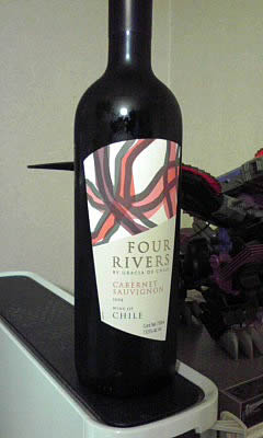 チリの赤ワイン「FOUR RIVERS CABERNET SAUVIGNON(フォー・リヴァース カベルネ・ソーヴィニヨン)2008」
