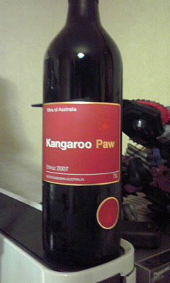 オーストラリアの赤ワイン「Kangaroo Paw Shiraz（カンガルー ポー シラーズ）2007」