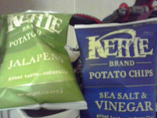 KETTLE POTATO CHIPS JALAPEND（ケトルチップス ハラペーニョ）とSALT & VINEGAR（ソルト＆ビネガー）
