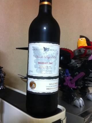 フランスの赤ワイン「L'Angelot de Merlot（ランジュロ・ド・メルロー）2007」