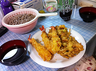 田舎蕎麦と海老の天ぷら、海鮮かき揚げ
