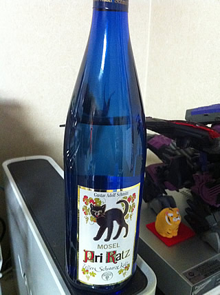 ドイツの白ワイン「2009 Zeller Schwarze Kats Mosel・Qualitatswein（ツェラー・シュワルツ・カッツ・プリカッツ Q.b.A.）」
