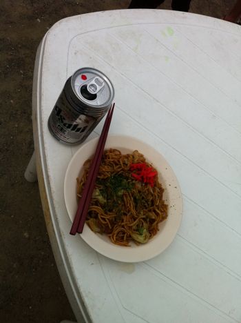 焼きそばとビール