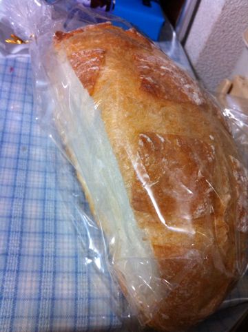 三浦屋で買ってきたパンドカンパーニュ