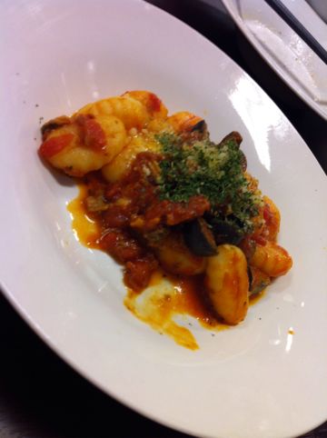 アジのラグートマトソースニョッキ