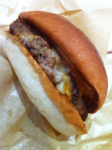 絶品チーズバーガー