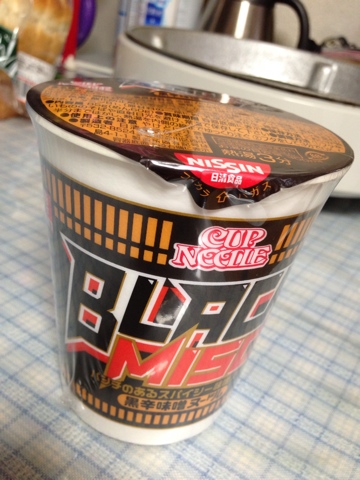 カップヌードル 黒辛味噌ヌードル