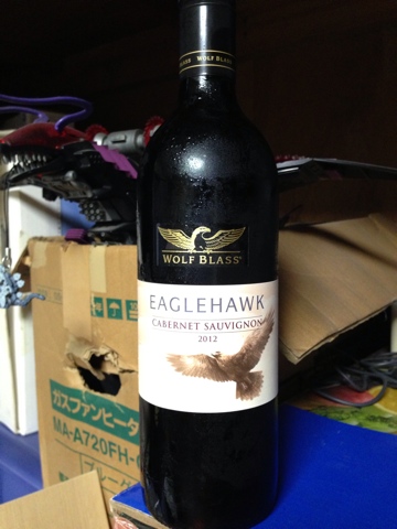 オーストラリアの赤ワイン「WOLF BLASS EAGLEHAWK Cabernet Sauvignon（ウルフ・ブラス イーグルホーク カベルネ・ソーヴィニヨン）2012」