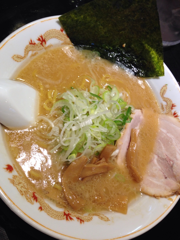 北海道らーめん 味源 立川北口店で旭川正油ラーメン