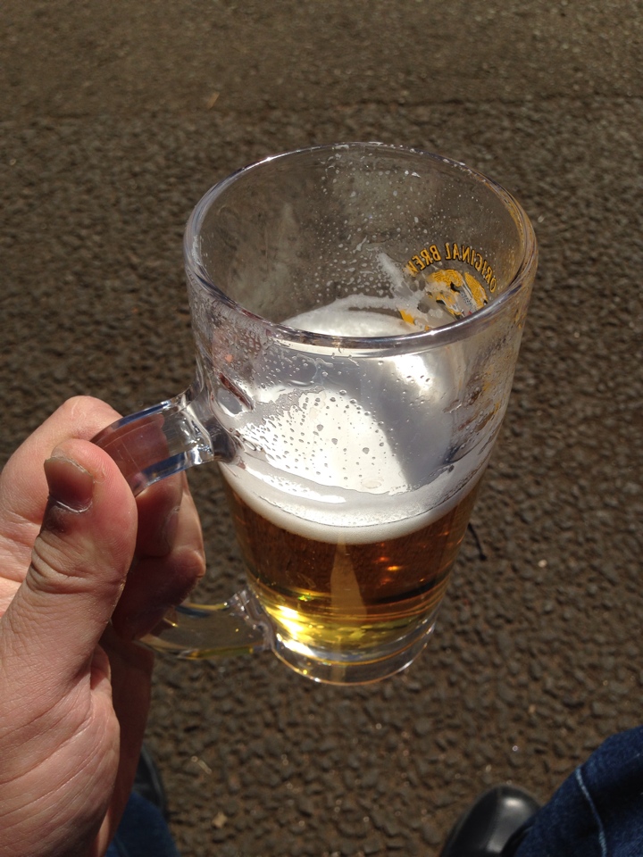 小金井公園で生ビール