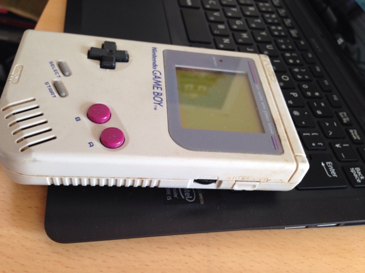 ゲームボーイ、でかい