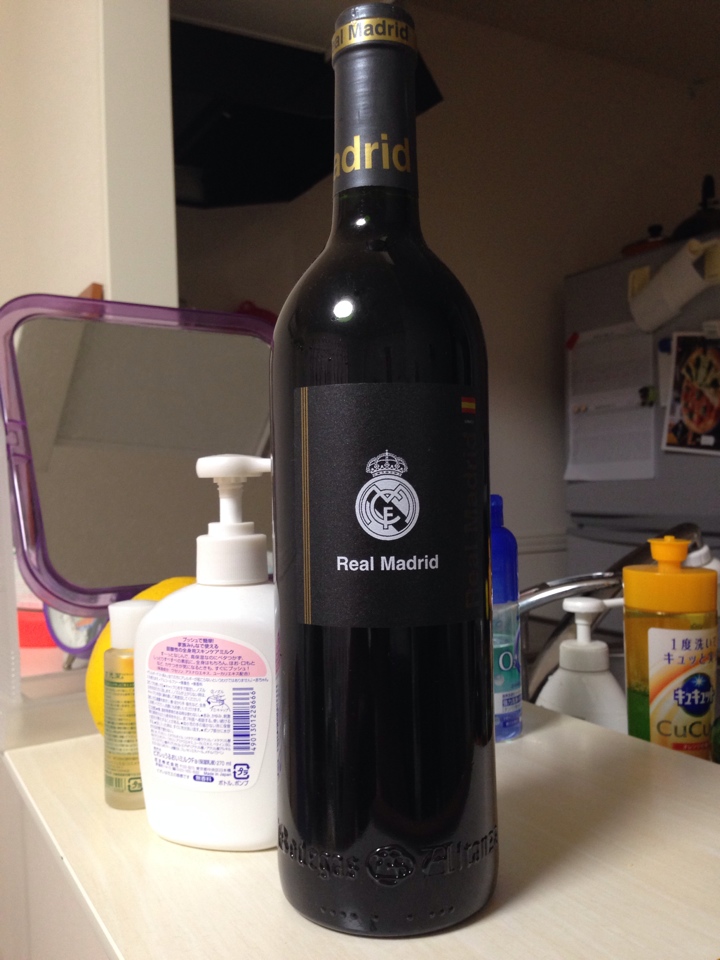 スペインの赤ワイン「スペインの赤ワイン「Real Madrid Official Wine(レアル・マドリード)2009」」