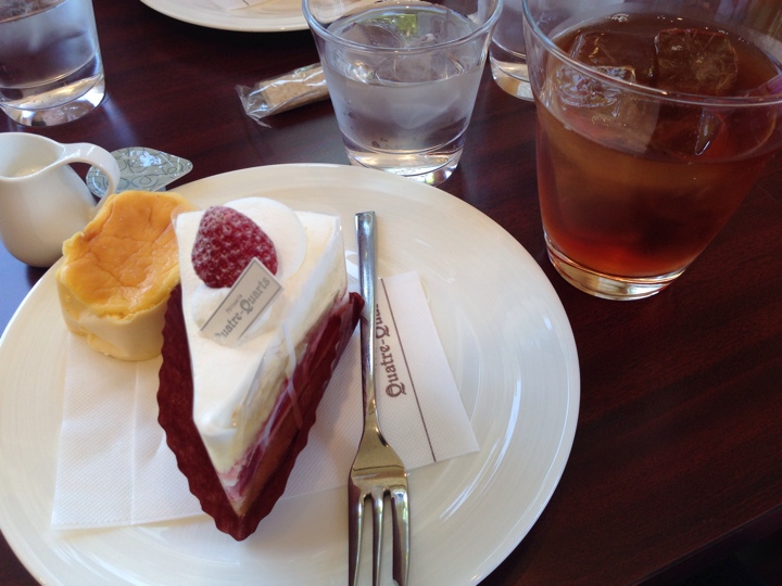 キャトルキャール 苺ショートケーキ