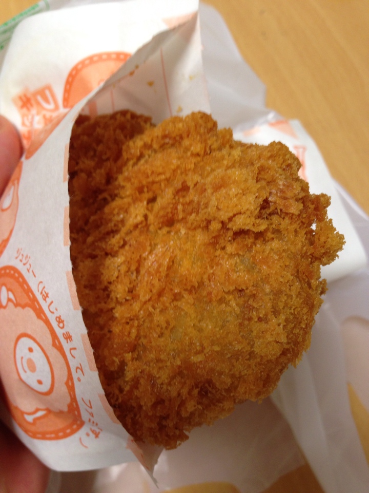 ファミリーマートのコロッケ ファミコロ