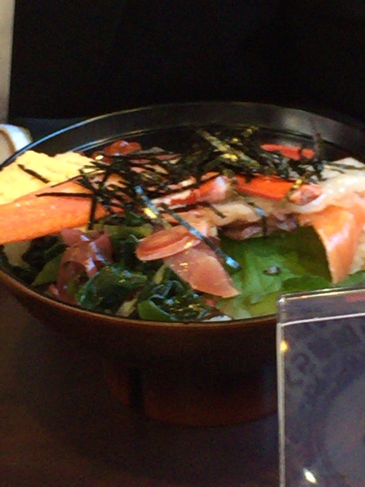海鮮丼