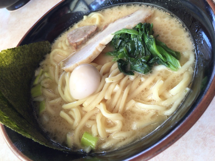 濃厚豚骨醤油ラーメン